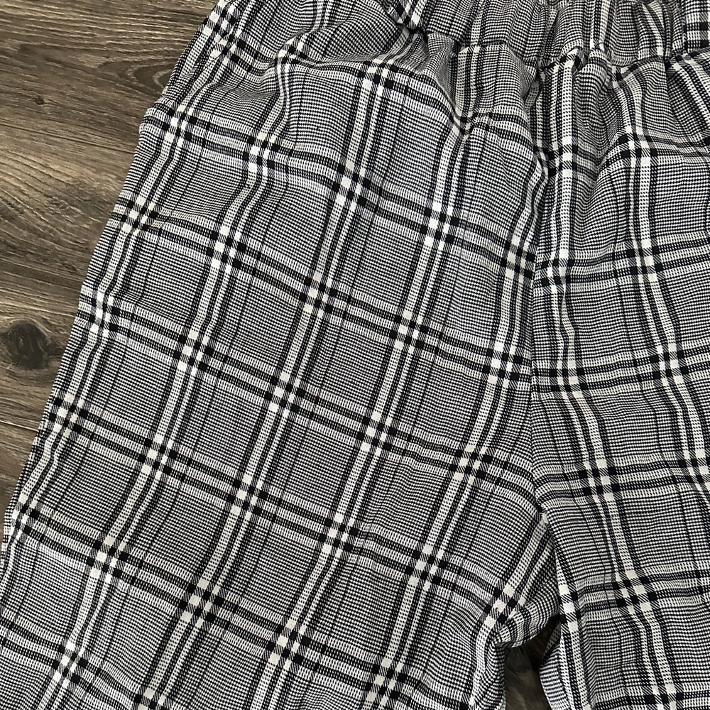 SHEIN Black & White Plaid Pants - Picture 2 of 3
